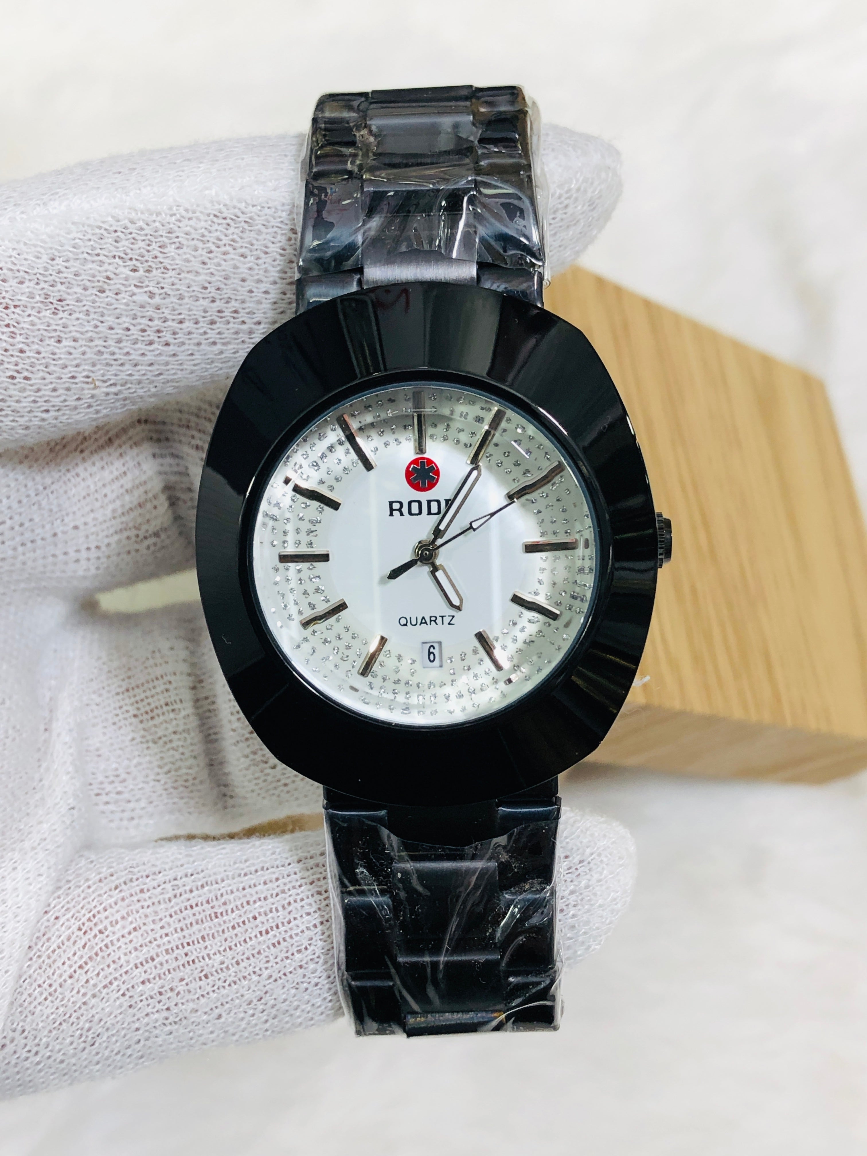 RADO EGG PREMIUM DIAMOND BLACK CASE WHITE DIAL