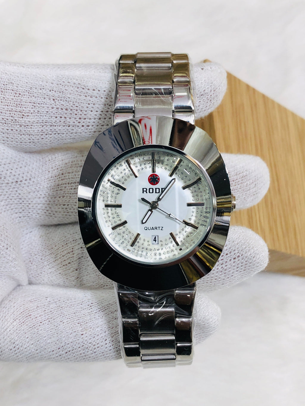 RADO EGG PREMIUM DIAMOND WATCH SILVER CASE WHITE DIAL