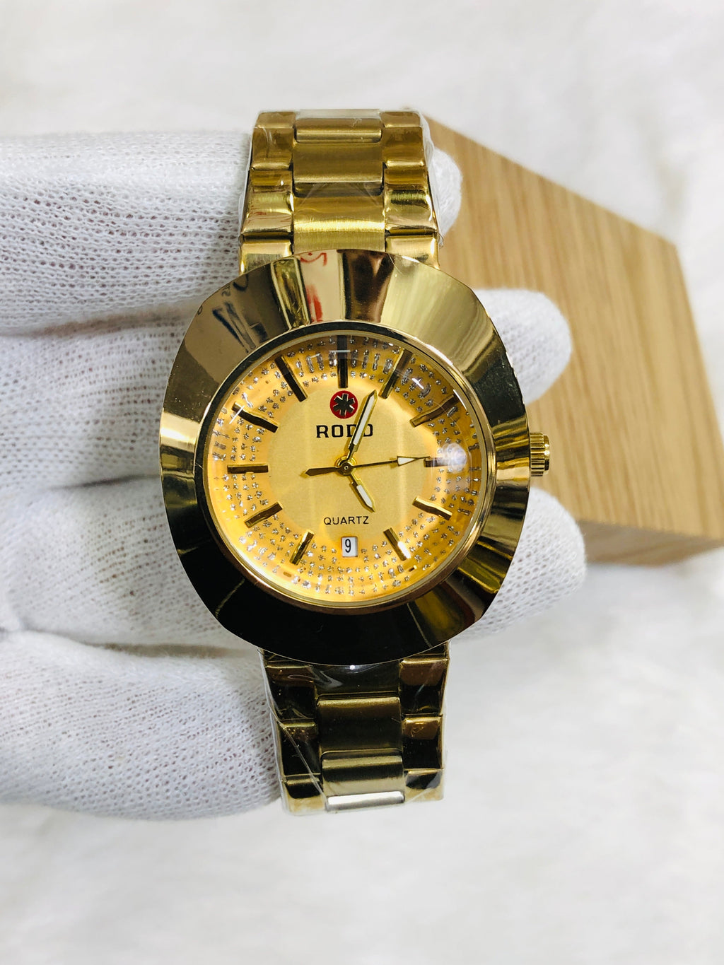 RADO EGG PREMIUM DIAMOND GOLDEN CASE GOLDEN DIAL