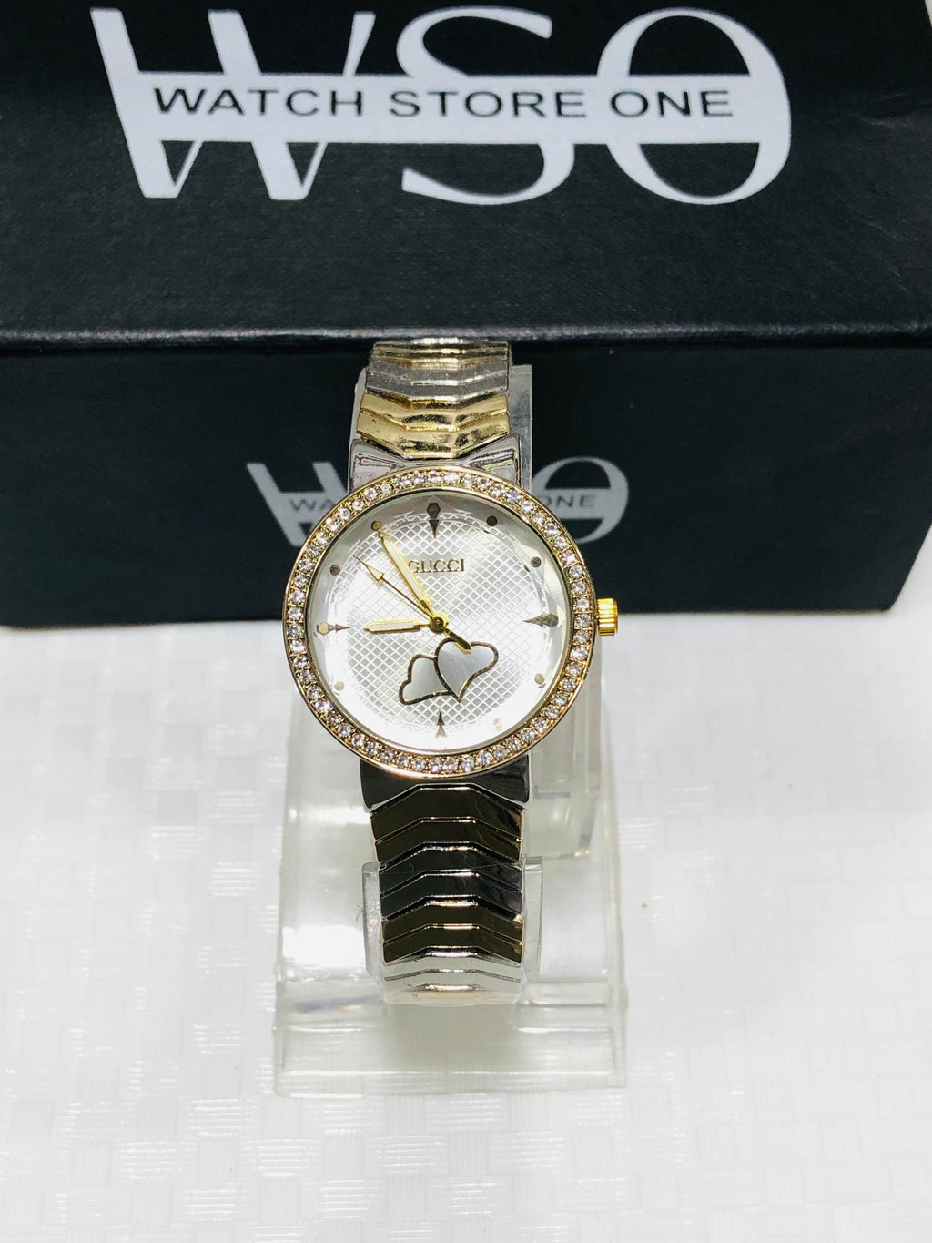 Gucci women totone white watch