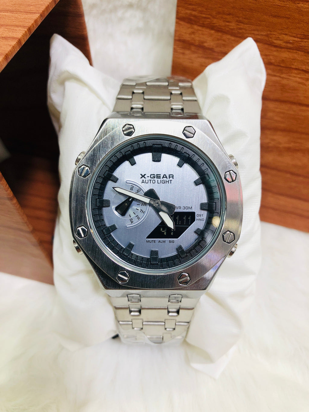 XGEAR WORLD TIME WATCH-XG2232