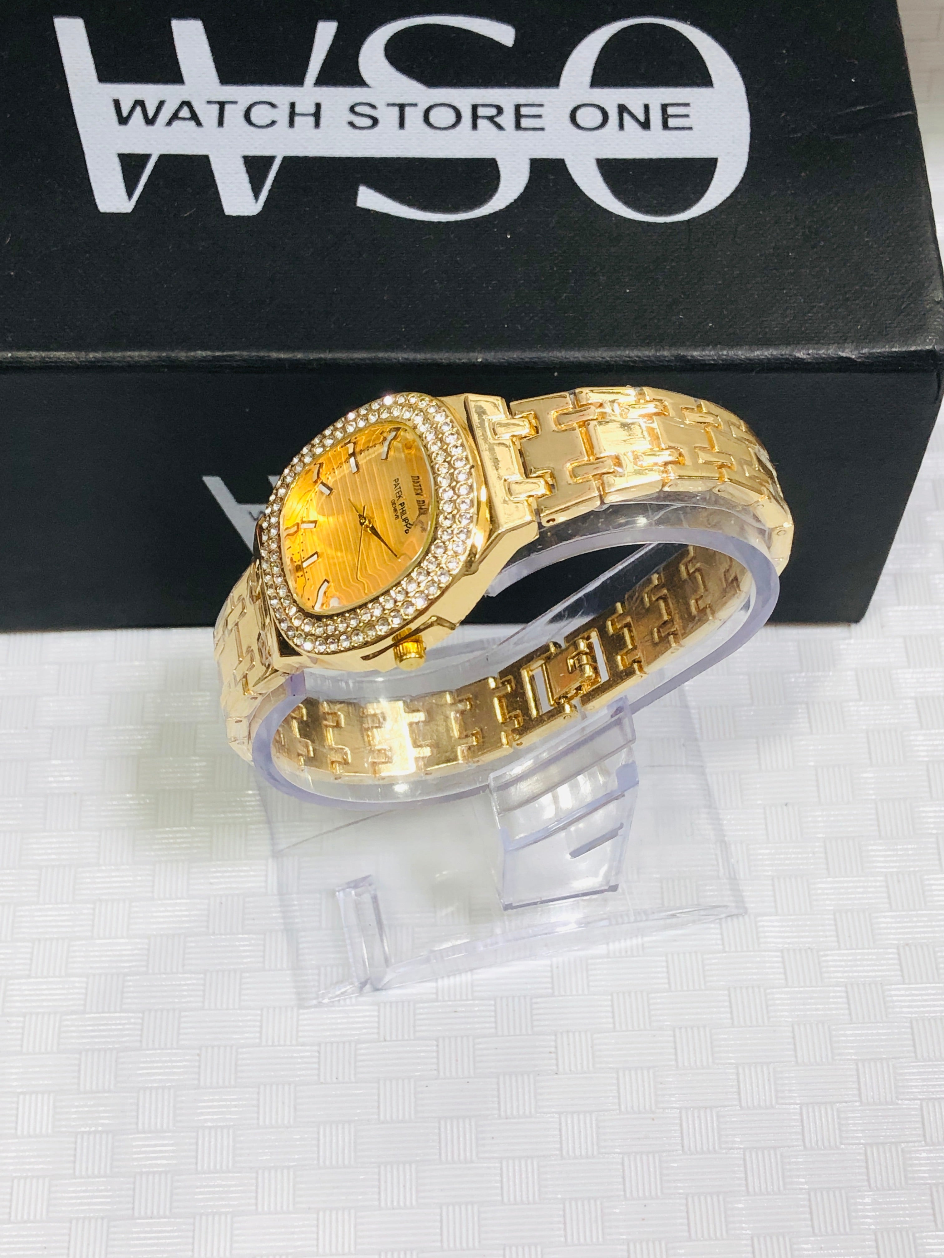 Petek philip female watch golden