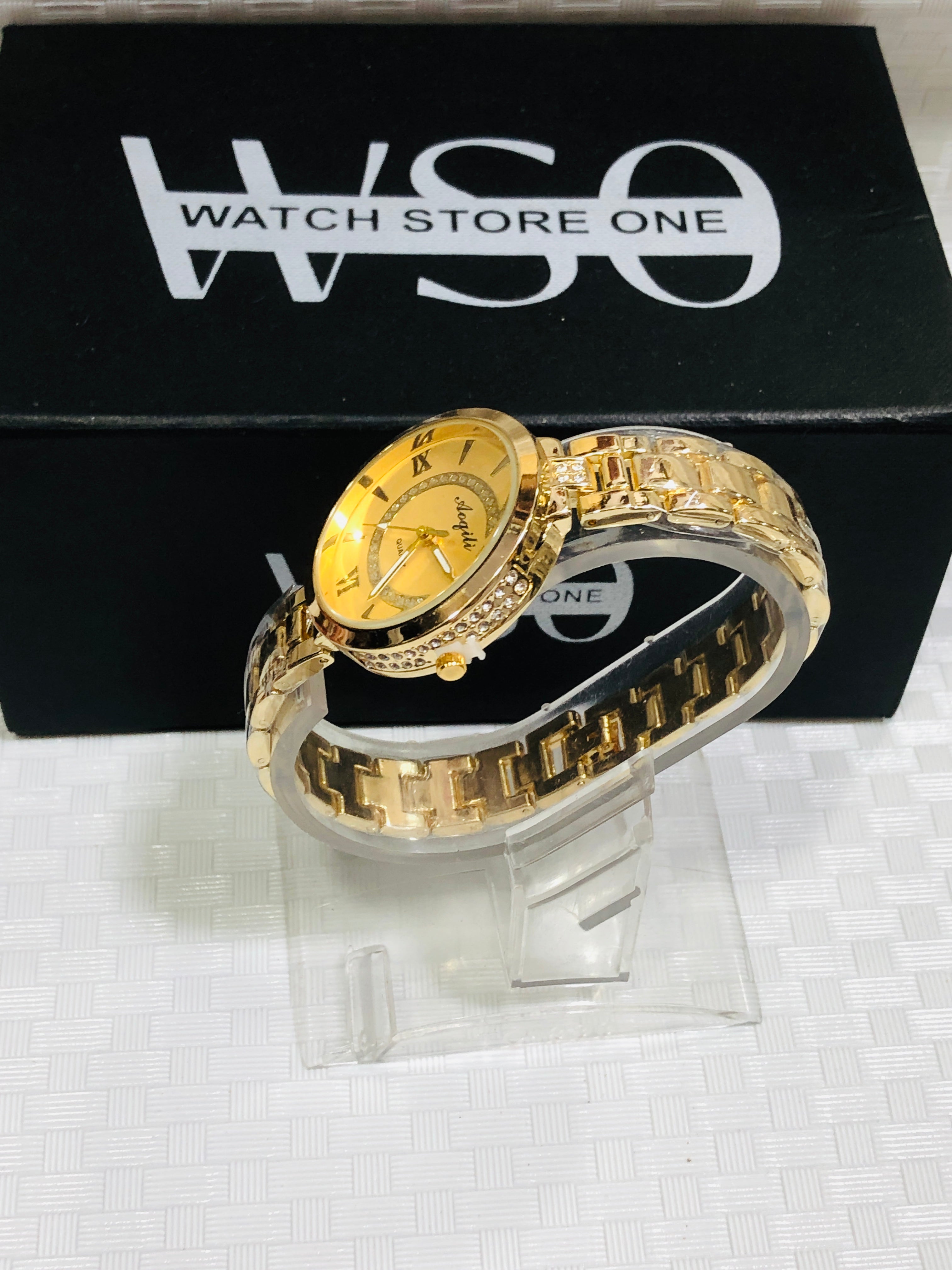 women luxury watches golden