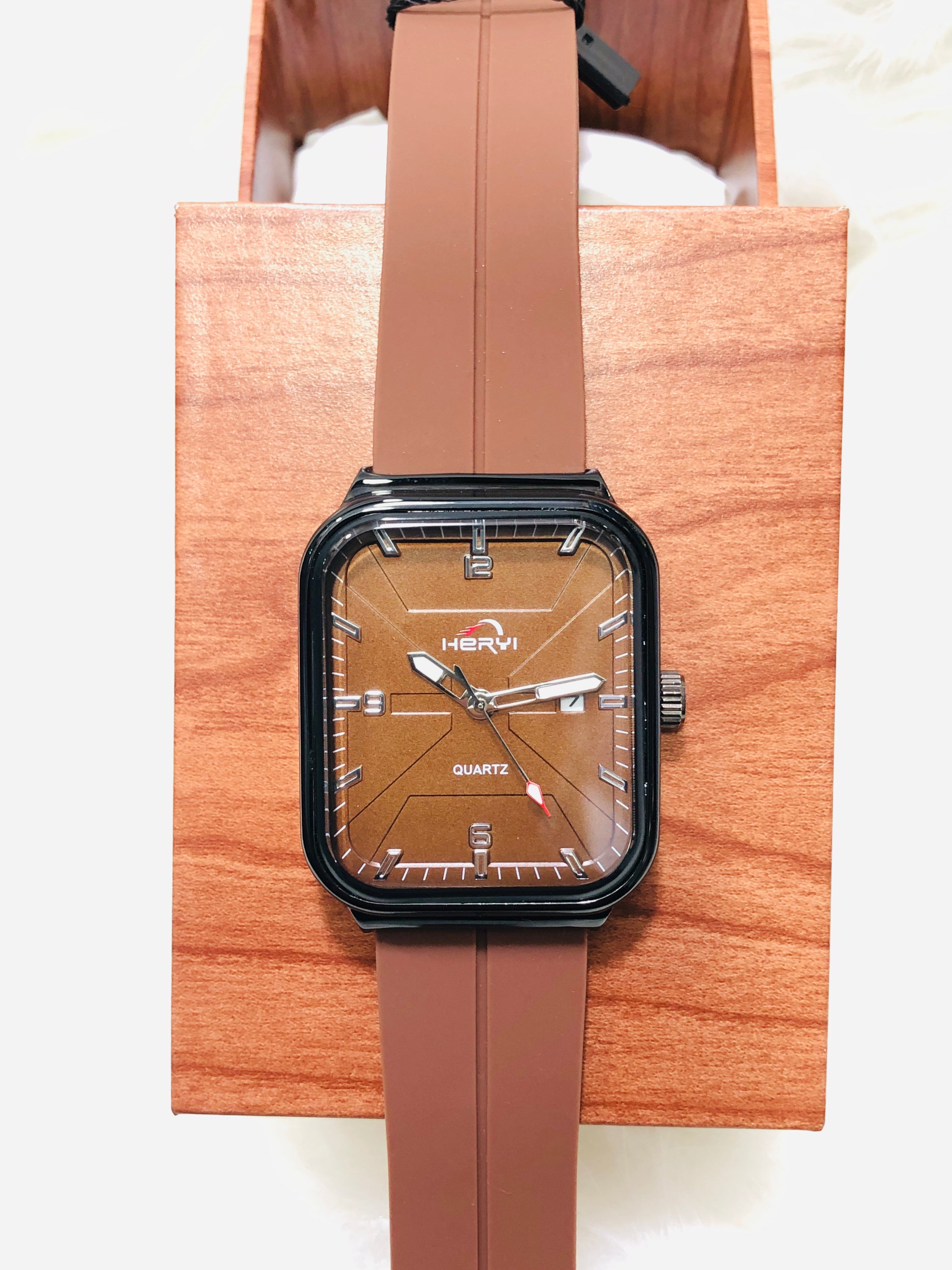 HERYI MAGNET STRAP WATCH