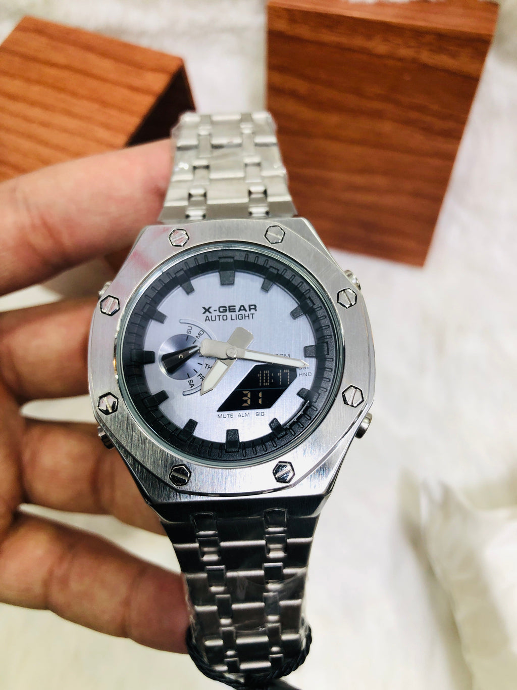 XGEAR WORLD TIME WATCH-XG2232