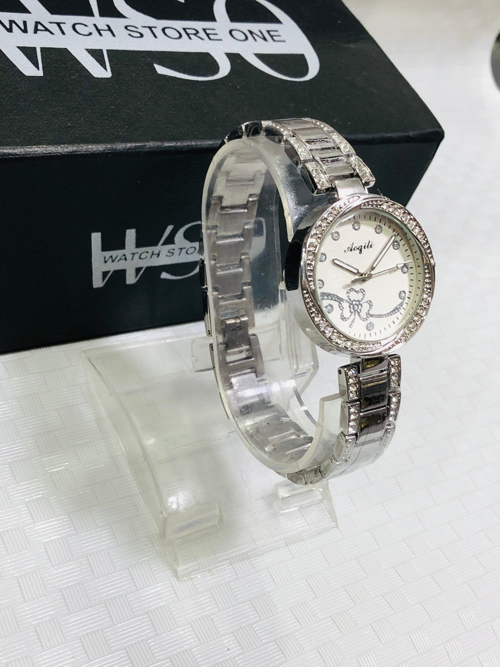 Luxury female watch Silver white